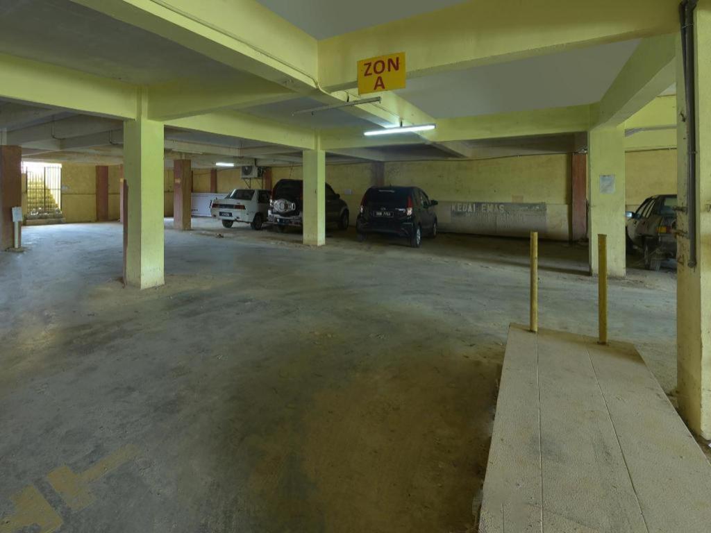 Oyo 44123 Hotel Al-Saif Kuala Kerai Екстер'єр фото