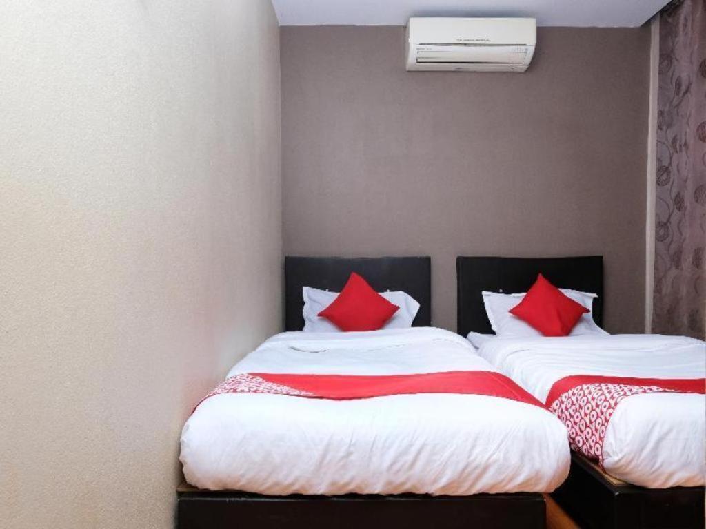 Oyo 44123 Hotel Al-Saif Kuala Kerai Екстер'єр фото