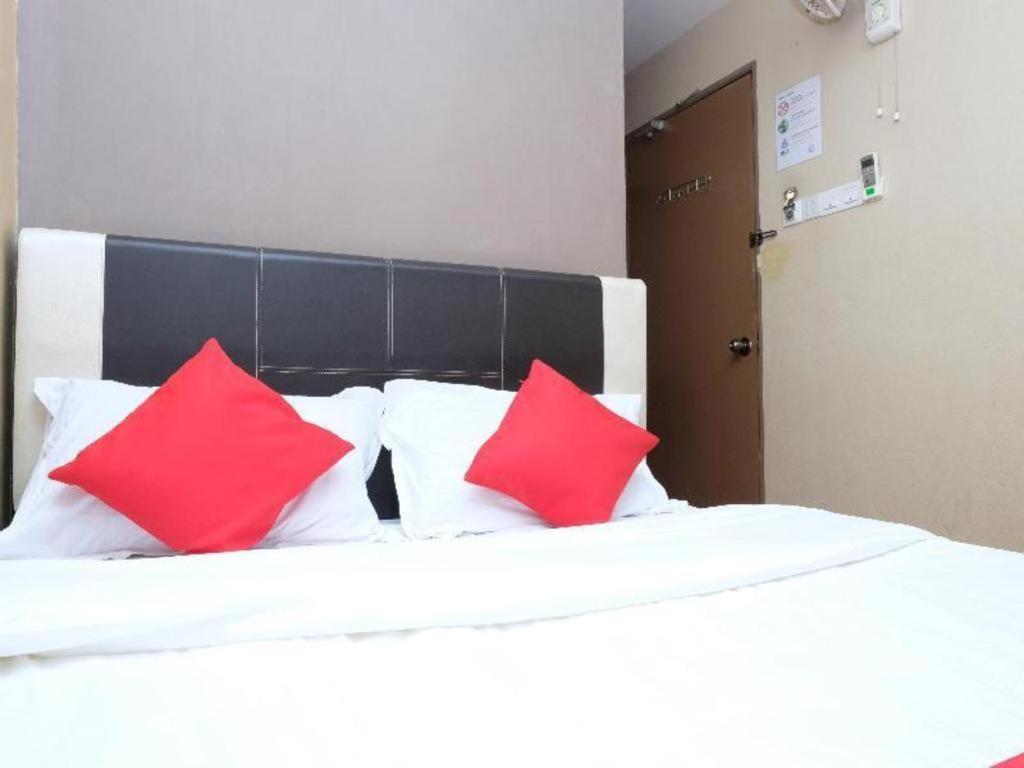 Oyo 44123 Hotel Al-Saif Kuala Kerai Екстер'єр фото