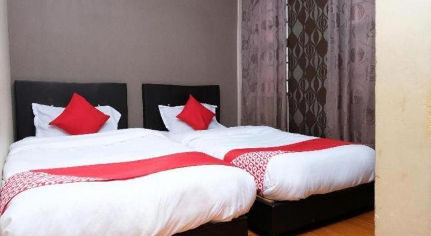 Oyo 44123 Hotel Al-Saif Kuala Kerai Екстер'єр фото
